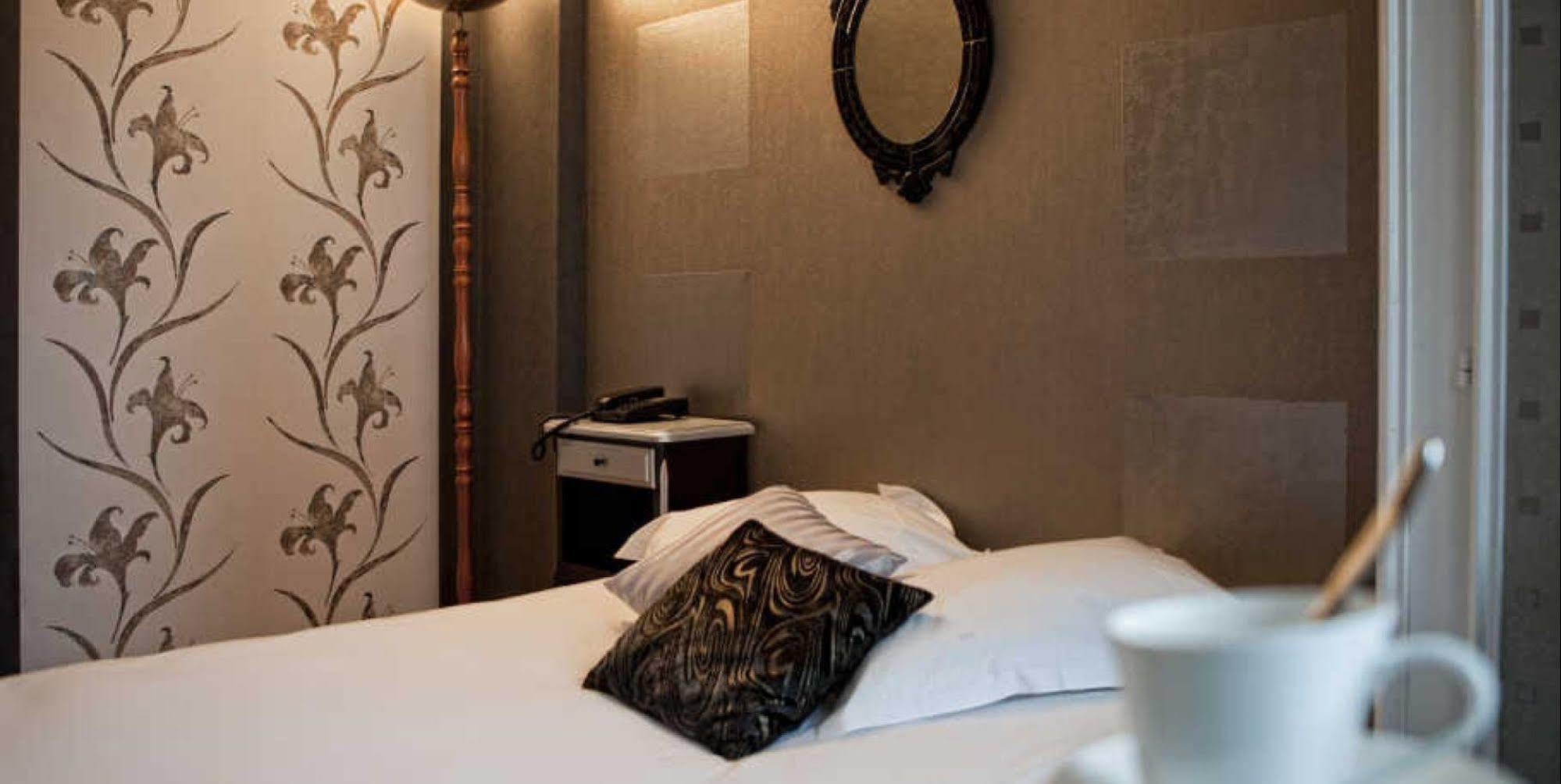 Hotel Majuscule 셀레스탓 외부 사진